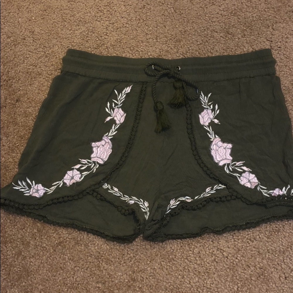 Draw string, olive green flowy shorts, floral